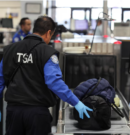 La TSA advierte sobre largas demoras en aeropuertos de EEUU por el cierre del gobierno