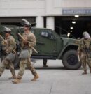 La policía de Washington D.C. comenzará a patrullar con la Guardia Nacional después del ataque fatal