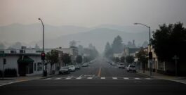 Recomiendan a miles de personas quedarse en casa en un estado de EEUU por aire poco saludable