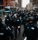 Una protesta antiislámica en Manhattan termina con explosivos, detenidos y cierre de calles