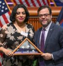 El Senado de Nueva York rinde tributo a veterana Marisa Estrella en Albany