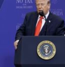 Presidente Trump amaneza con acciones militares contra Cuba a su regreso de Irán