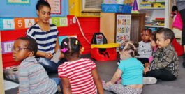 El alcalde Mamdani impulsa en el Bronx un plan de apoyo para el cuidado infantil a domicilio