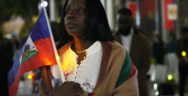 Nueva York condena el fallo que amenaza a inmigrante haitianos y sirios