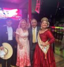 Coronación de la reina del Desfile Peruano en Nueva York