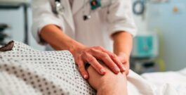 Nueva York legaliza la ayuda médica para morir tras firma de nueva legislación estatal