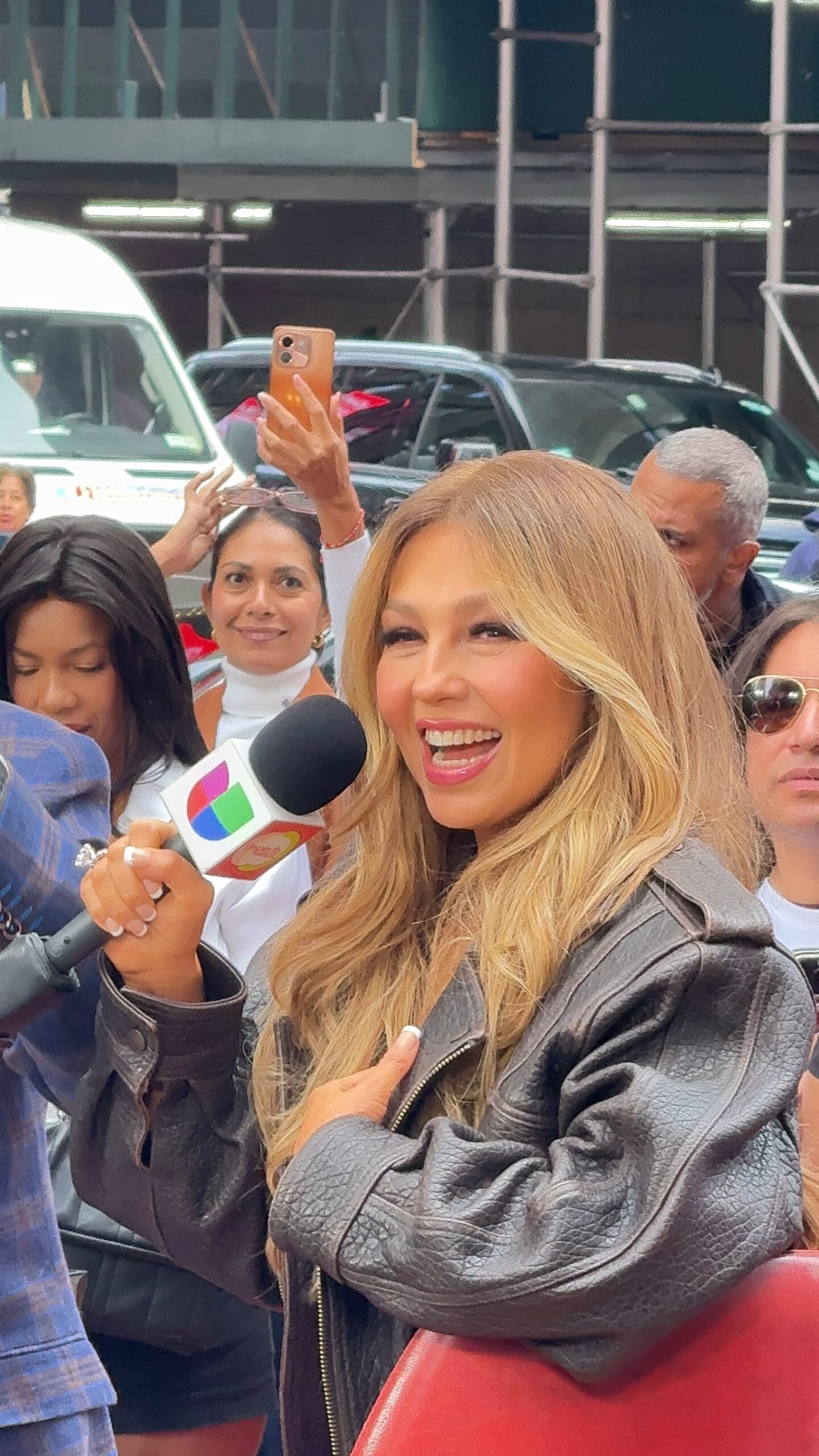 Thalía lleva su orgullo mexicano a Times Square durante las celebraciones de Independencia de México