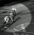 Arrestan a dos hombres tras ser captados saliendo de una alcantarilla en Nueva York