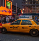 Nueva York propone eliminar multas de hasta 200 dólares para aliviar la carga económica de 180.000 taxistas