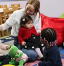 Nueva York garantiza cuidado infantil gratuito para más de 10,000 niños de familias de bajos ingresos